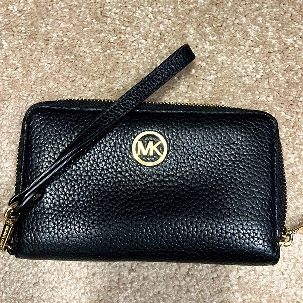 EUC - Michael Kora Pebbled Leather Wrislet